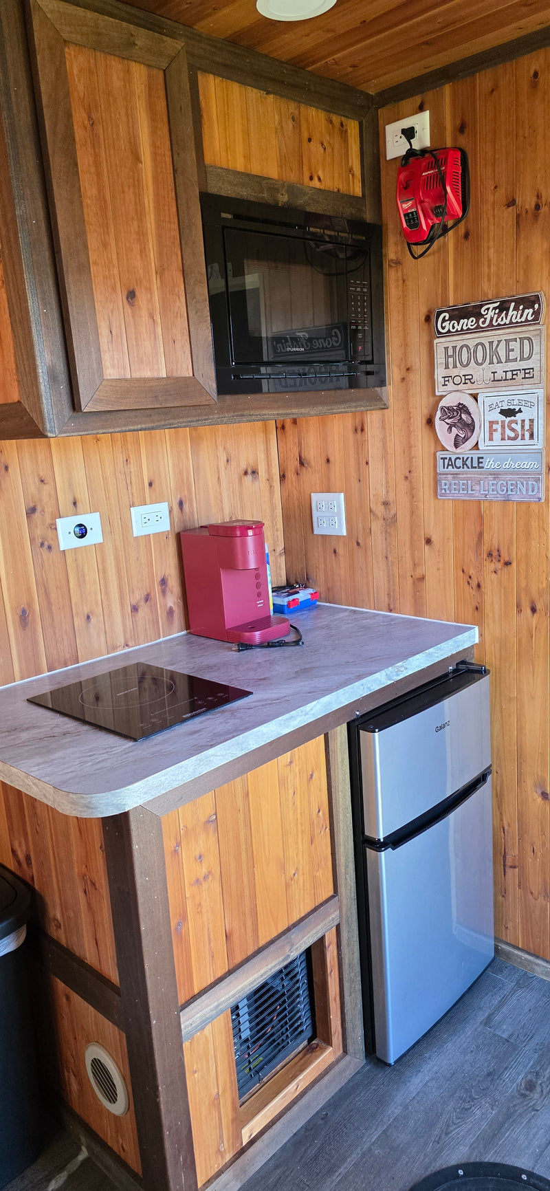 2023 Yetti Fish House  White 6.5' x 12' - ON SALE NOW!